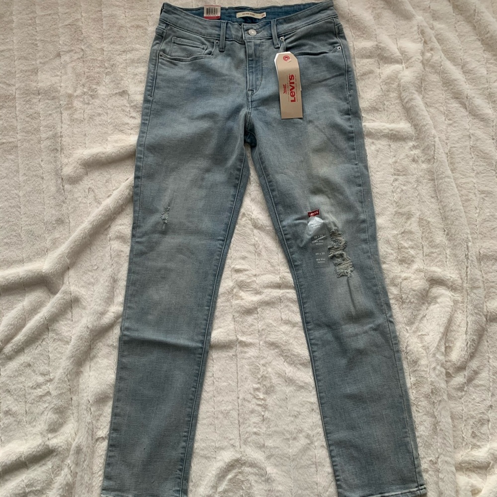 Levi’s Mid Rise Skinny